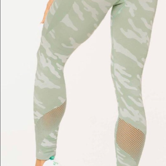Green camo seamless leggings - Picture 3 of 11